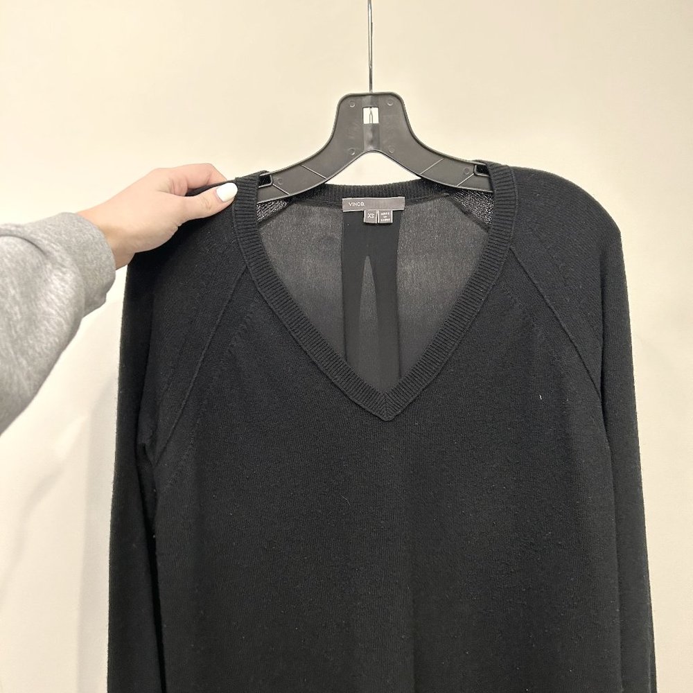 Vince Sweater. Size XS